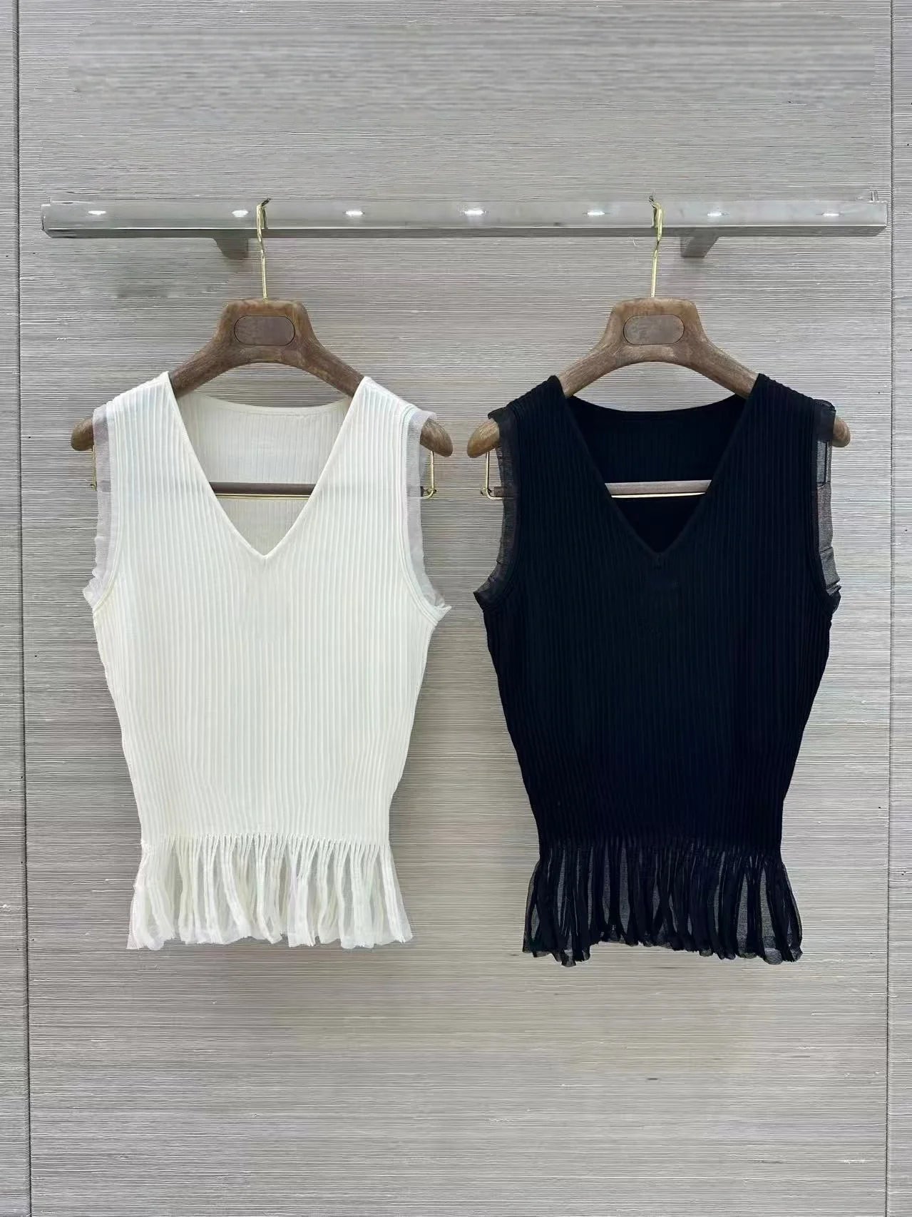 Womens Sleeveless Knit V Neck Top Casual Summer Fashion