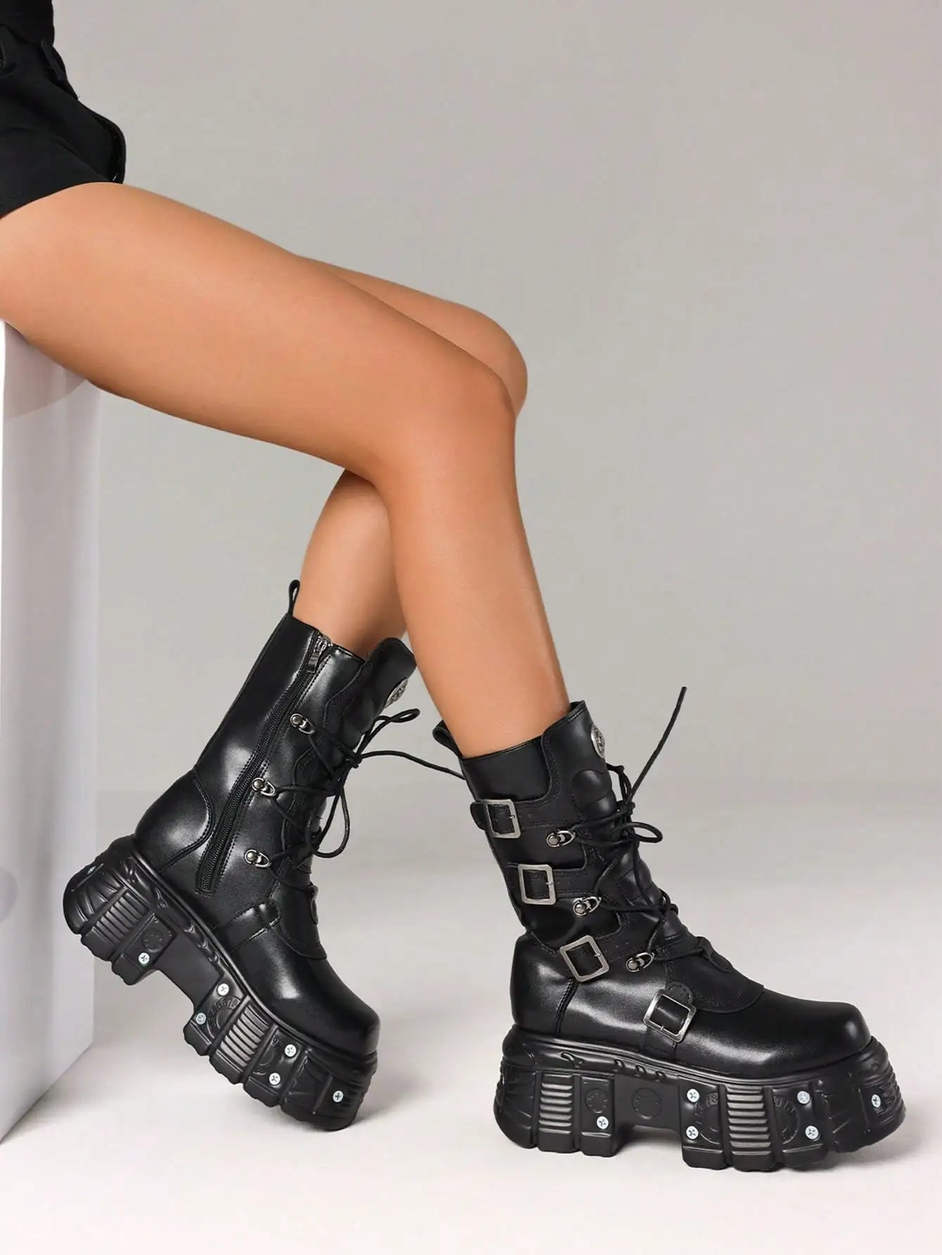 Womens Gothic Platform Combat Boots With Chunky Heels Zip Buckle