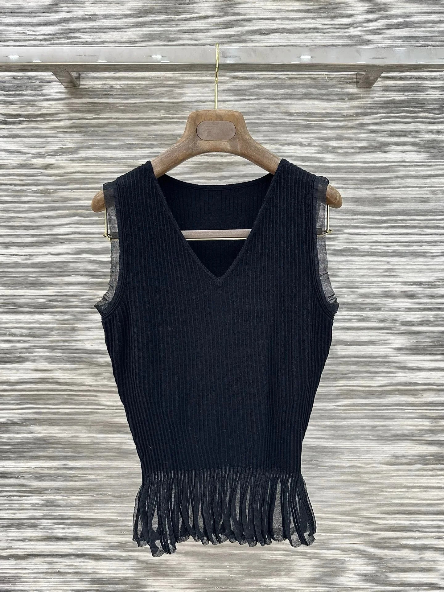 Womens Sleeveless Knit V Neck Top Casual Summer Fashion